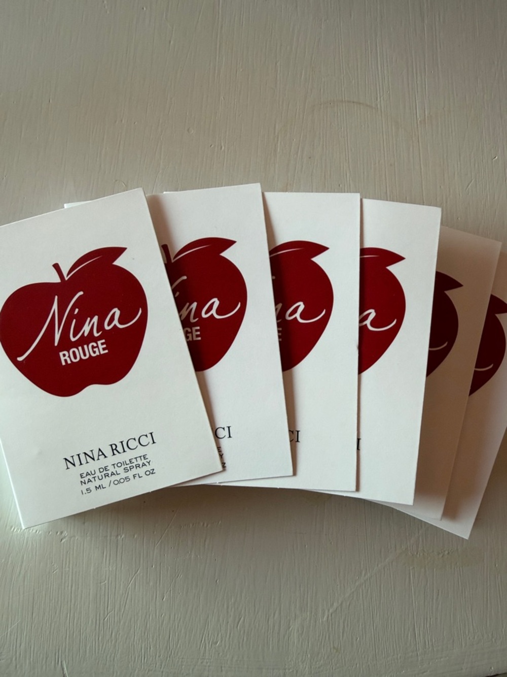 Nina Ricci samples